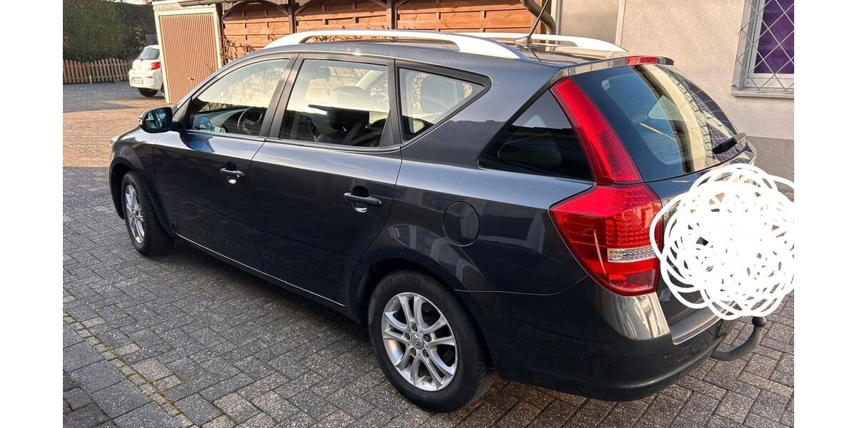 Kia ceed Sportswagon 139.000 km 5.600 &euro; Olfen 59399