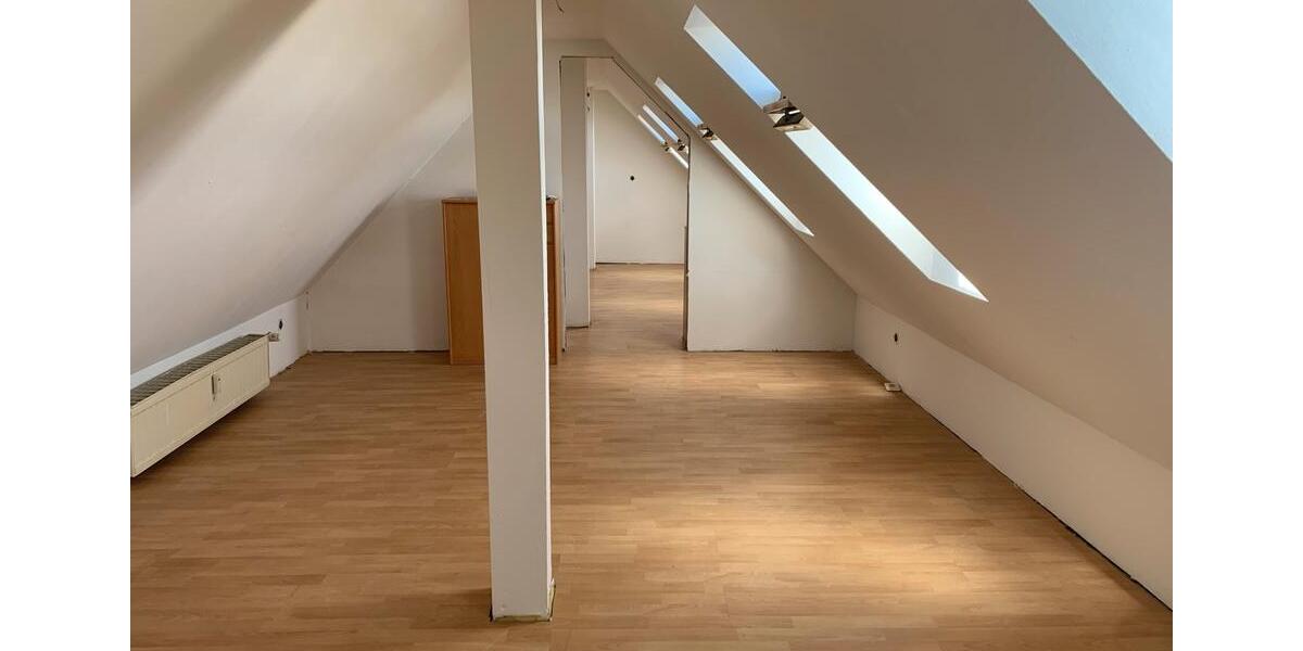 Dachgeschoßwohnung Hamm - 2 Zimmer, 84 m&sup2;, 650&euro; | Angebot:25974940