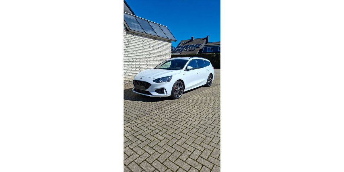 Ford Focus 147.000 km 11.999 &euro; Holzwickede 59439