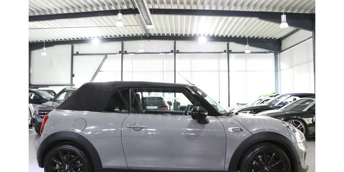 Mini Cooper Cabrio CHILLI CARBON BLACK EXCITETMENT 63.000 km 17.777 &euro; Hamm 59077