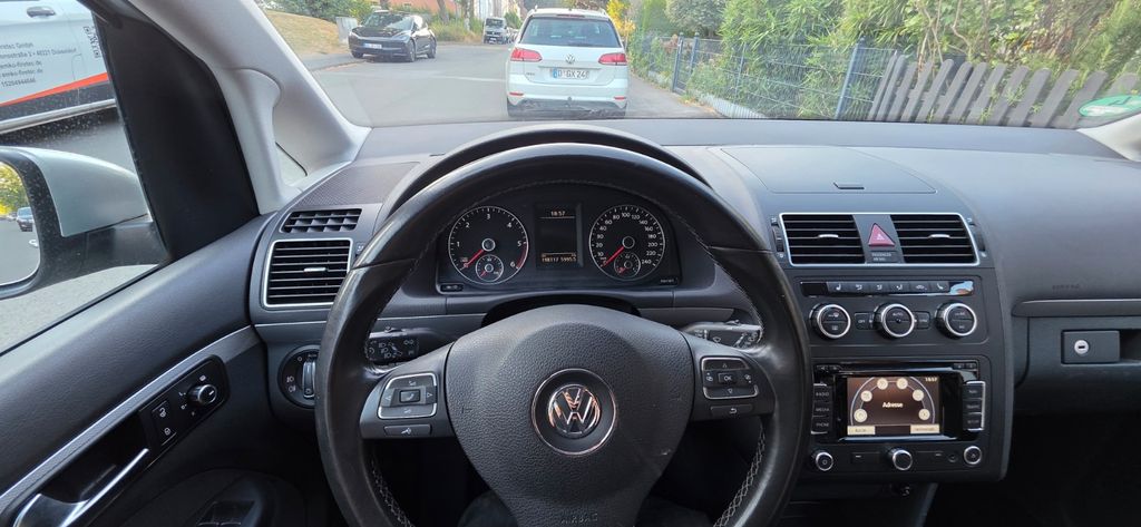VW Touran 198.500 km 5.900 &euro; Dortmund 44388