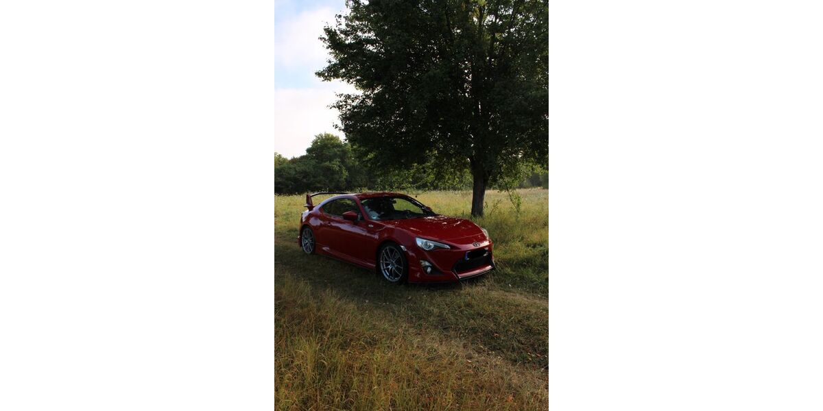 Toyota GT86 123.500 km 22.999 &euro; Kamen 59174