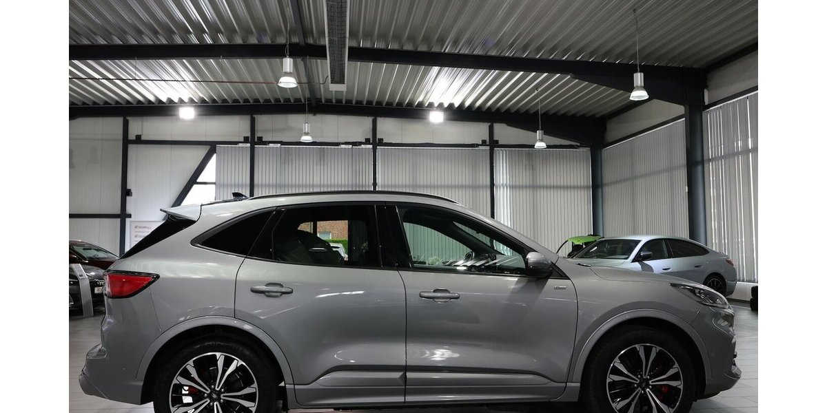 Ford Kuga 2.5 P-HEV ST-LINE-X STYLING SPORT PANORAMA 73.000 km 21.777 &euro; Hamm 59077