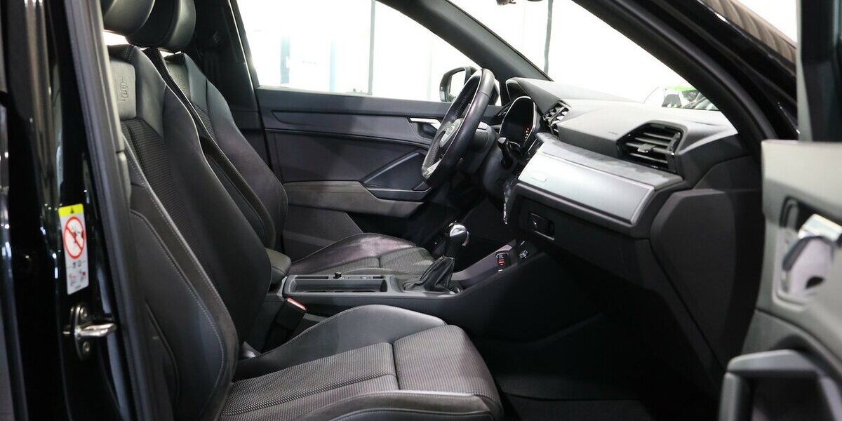 Audi Q3 40 TDI QUATTRO S-LINE SPORT BLACK MATRIX-LED 172.000 km 27.333 &euro; Hamm 59077