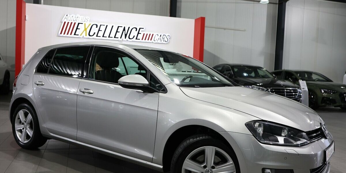 VW Golf VII 1.6 TDI Comfortline COMPOSITION-COLOUR 143.000 km 11.111 &euro; Hamm 59077