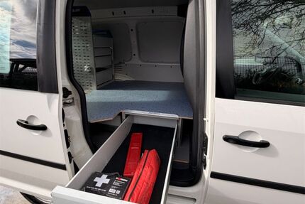 VW Caddy 121.800 km 8.888 &euro; Ahlen 59227