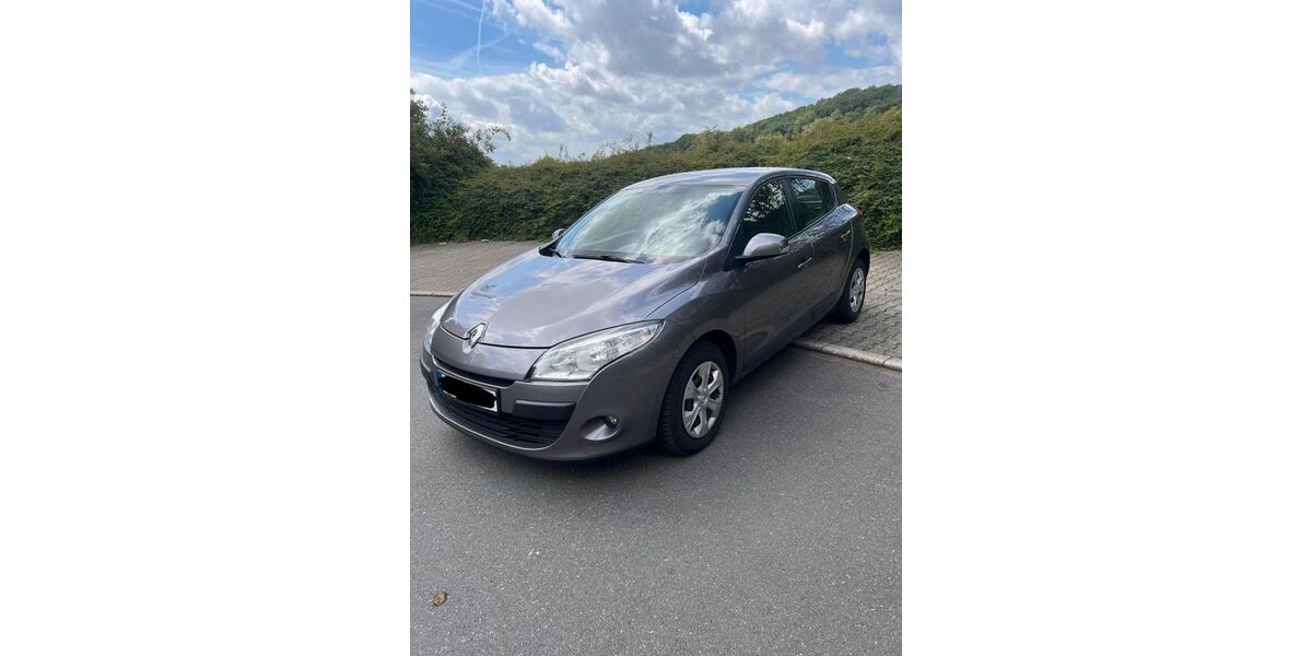 Renault Megane 146.000 km 2.599 &euro; Iserlohn 58642