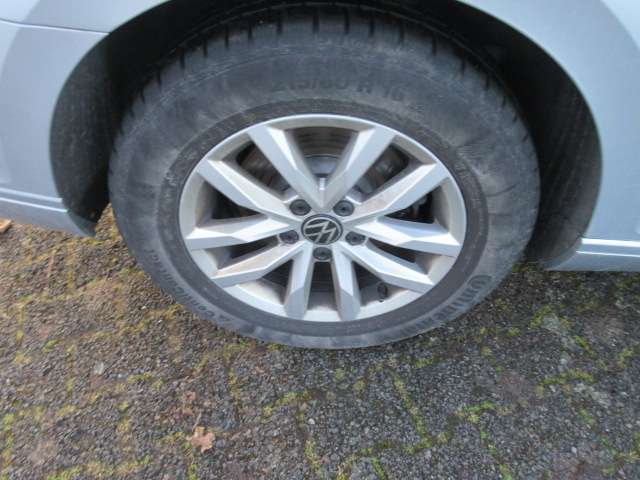 VW Passat Variant Business 2.0 TDI DSG NAVI AHK KAMER 93.200 km 21.988 &euro; Bergkamen 59192