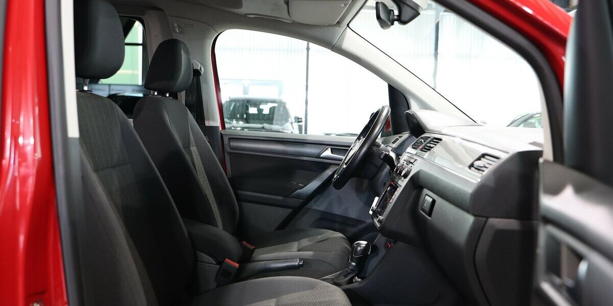 VW Caddy Maxi 1.4 TSI DSG Comfortline / 7-SITZER / 58.000 km 28.444 &euro; Hamm 59077
