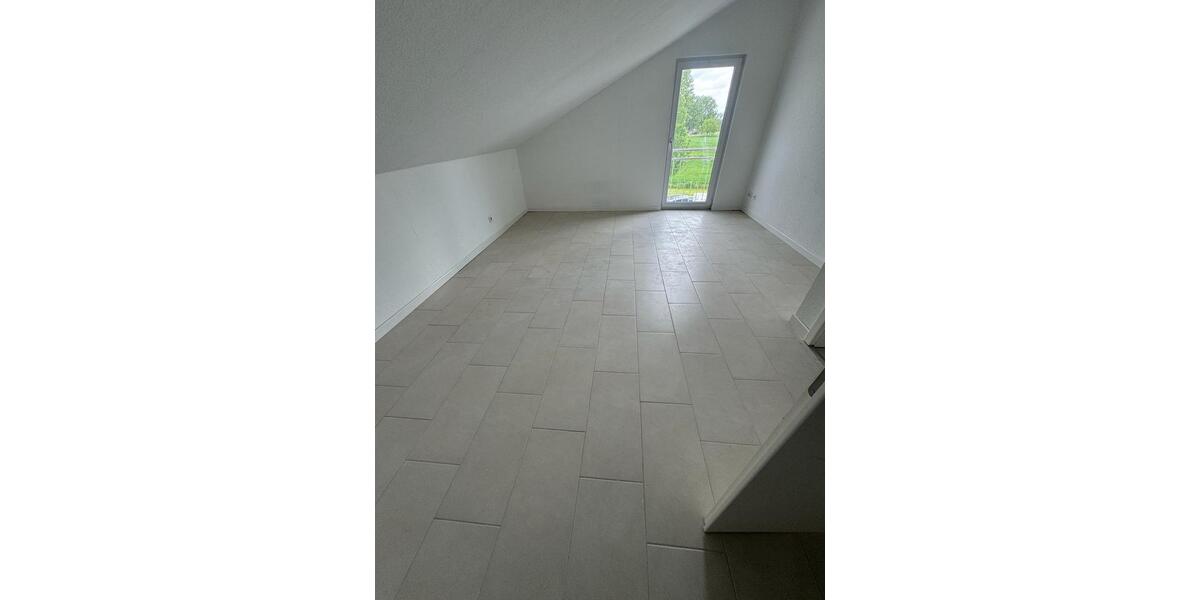 Dachgeschoßwohnung Kamen - 3 Zimmer, 74 m&sup2;, 710&euro; | Angebot:26296388