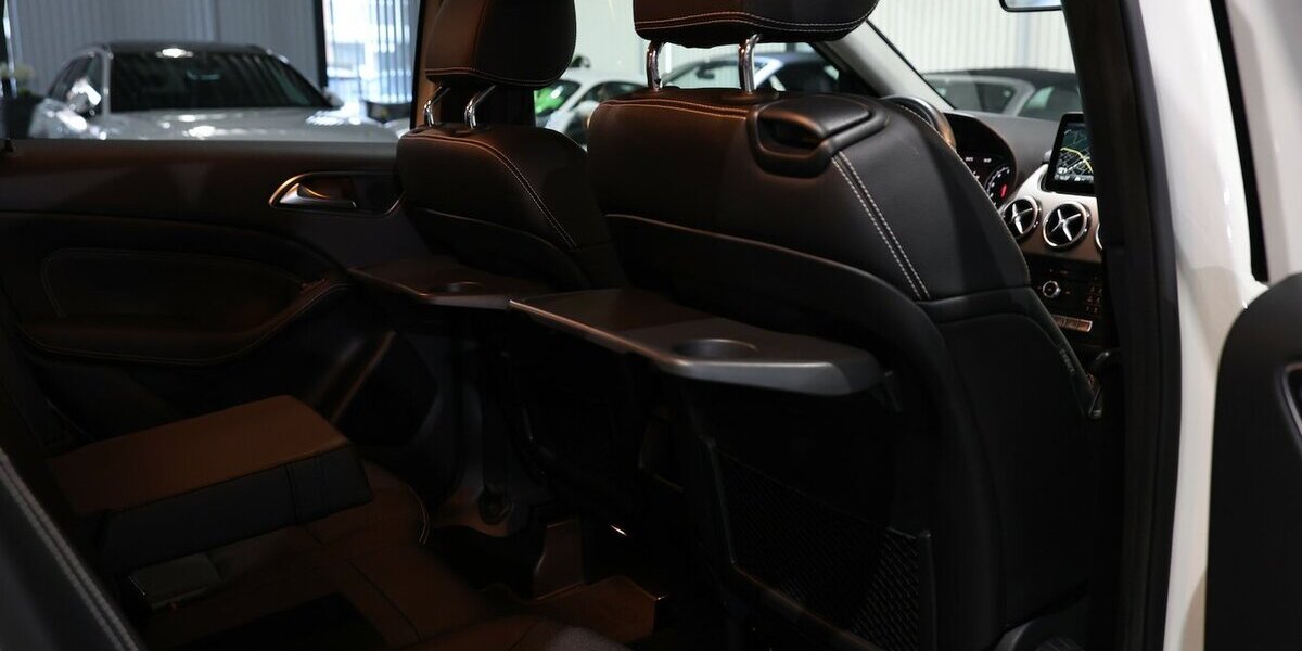 Mercedes-Benz B 200 URBAN SPORT WHITE / MATRIX-LED / LEDER 120.000 km 15.111 &euro; Hamm 59077