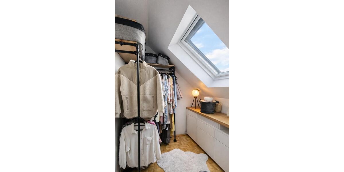 Dachgeschoßwohnung Dortmund Brackel - 2.5 Zimmer, 64 m&sup2;, 164.000&euro; | Angebot:26614299