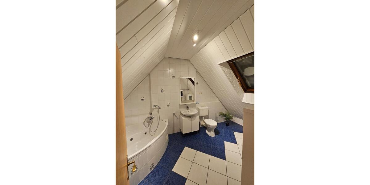Dachgeschoßwohnung Lünen Alstedde - 4 Zimmer, 80 m&sup2;, 590&euro; | Angebot:26549535