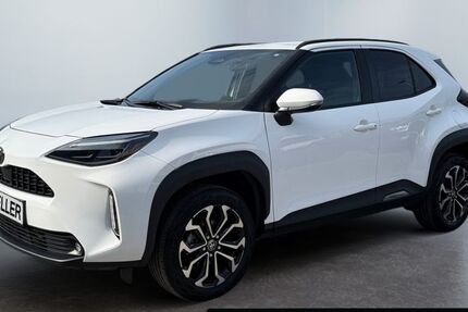 Toyota Yaris Cross 27.785 km 23.880 &euro; Hamm 59067
