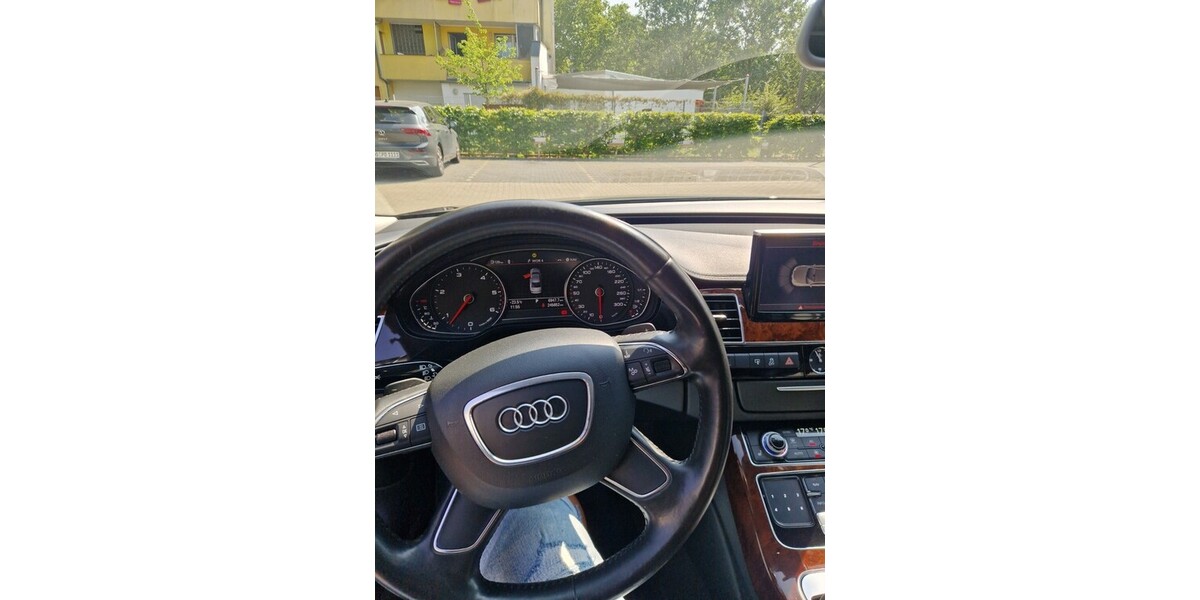 Audi A8 244.000 km 16.500 &euro; Dortmund 44135