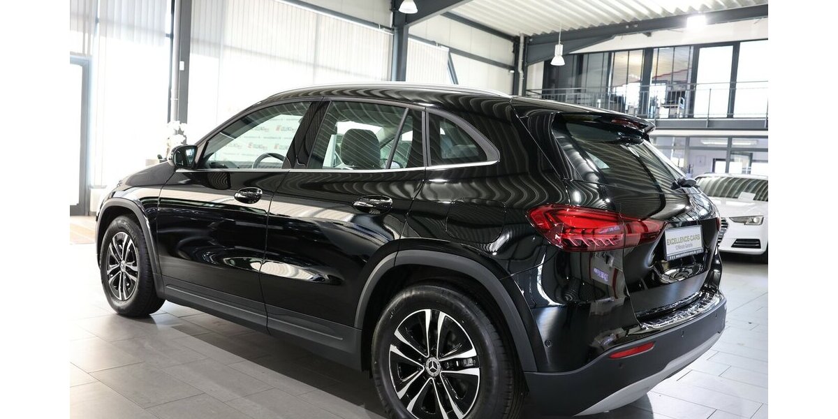 Mercedes-Benz GLA 180 ADVANCED SPORT / LEDER, LED, WIDESCREEN 7.000 km 33.331 &euro; Hamm 59077
