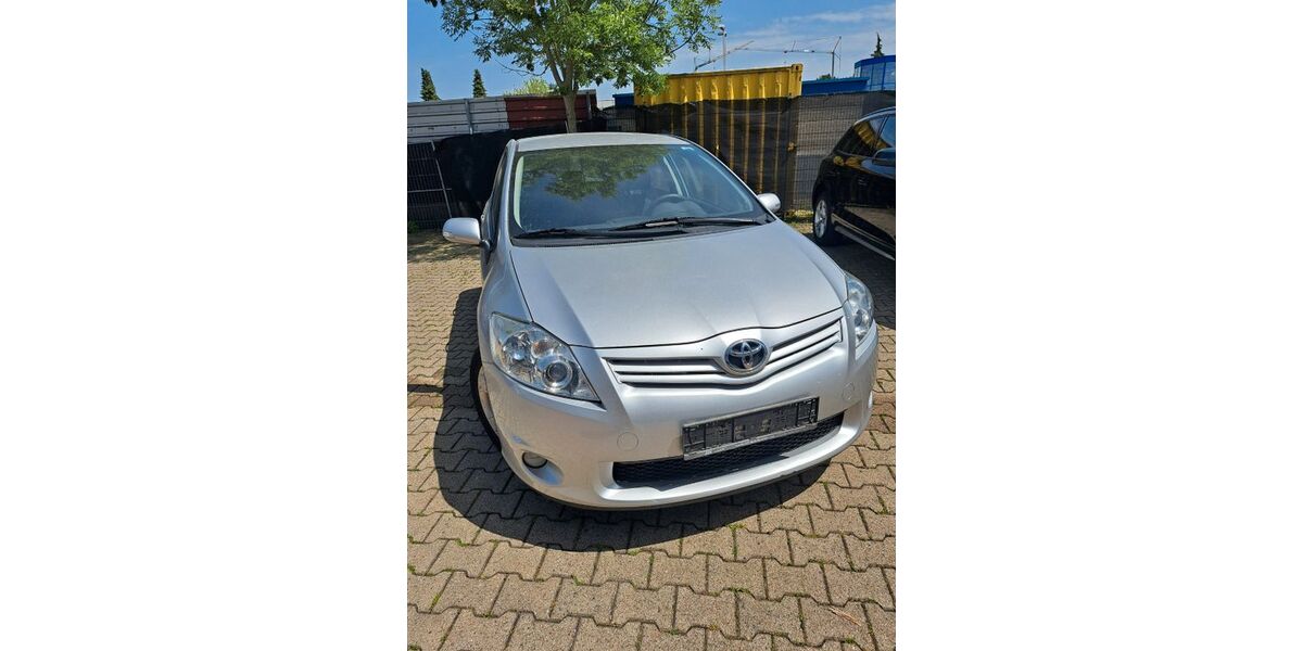 Toyota Auris 165.390 km 4.300 &euro; Unna 59423
