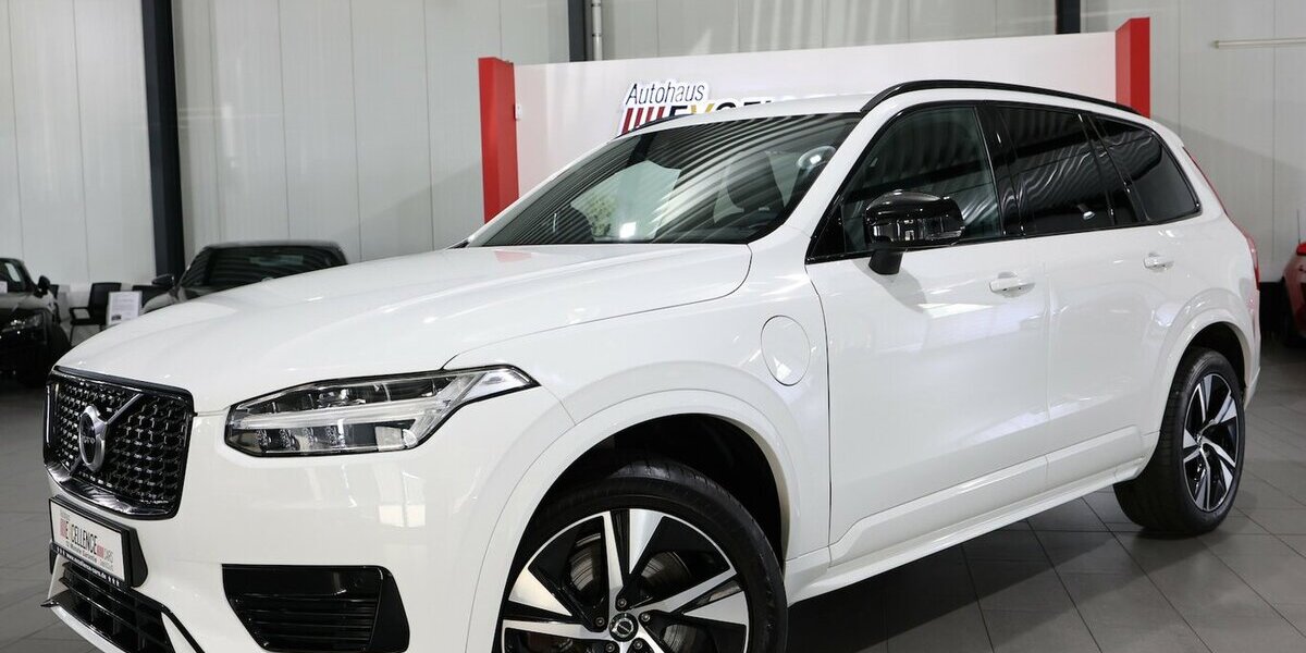 Volvo XC90 RECHARGE P-HEV AWD R-DESIGN SPORT 7-SITZER 137.000 km 37.991 &euro; Hamm 59077