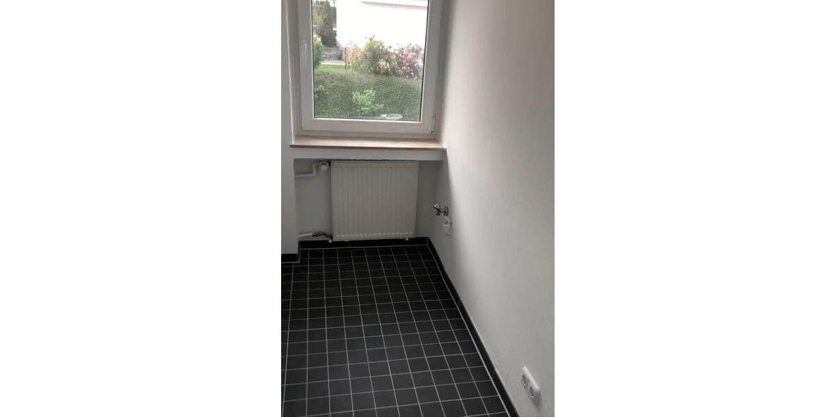 Etagenwohnung Wickede (Ruhr) - 4 Zimmer, 90 m&sup2;, 585&euro; | Angebot:26545828