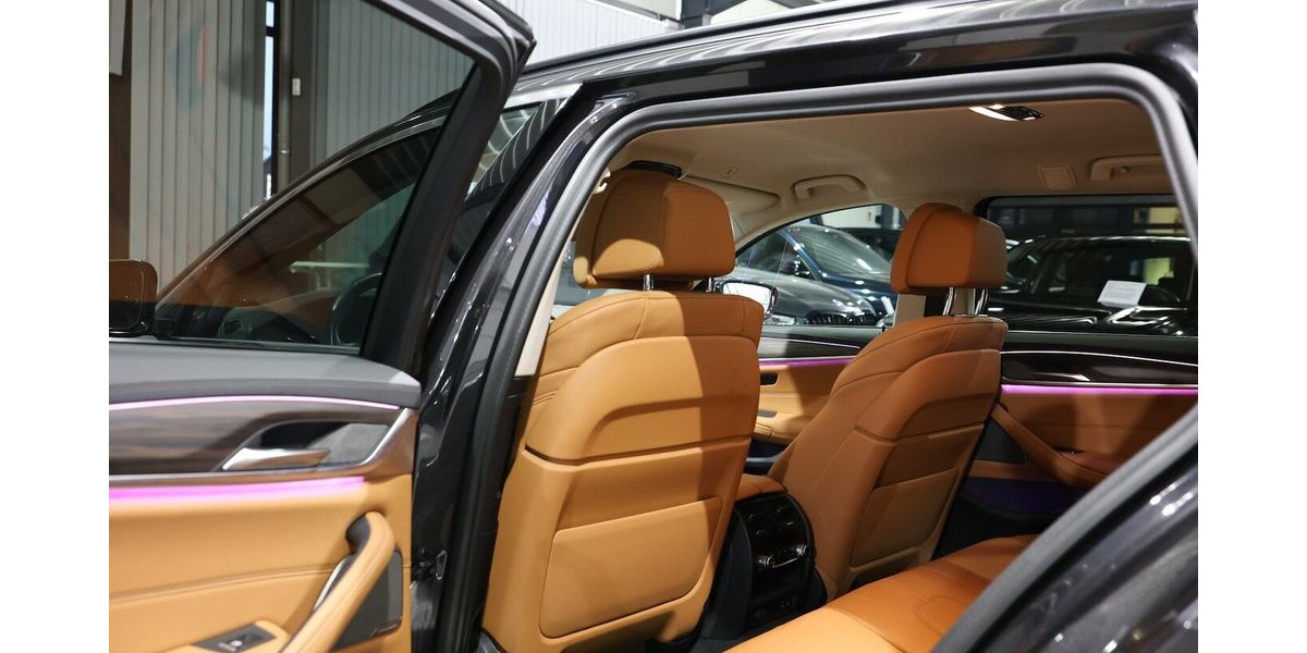 BMW 530i Touring INNOVATION LUXURY-LINE BUSINESS 45.000 km 39.444 &euro; Hamm 59077