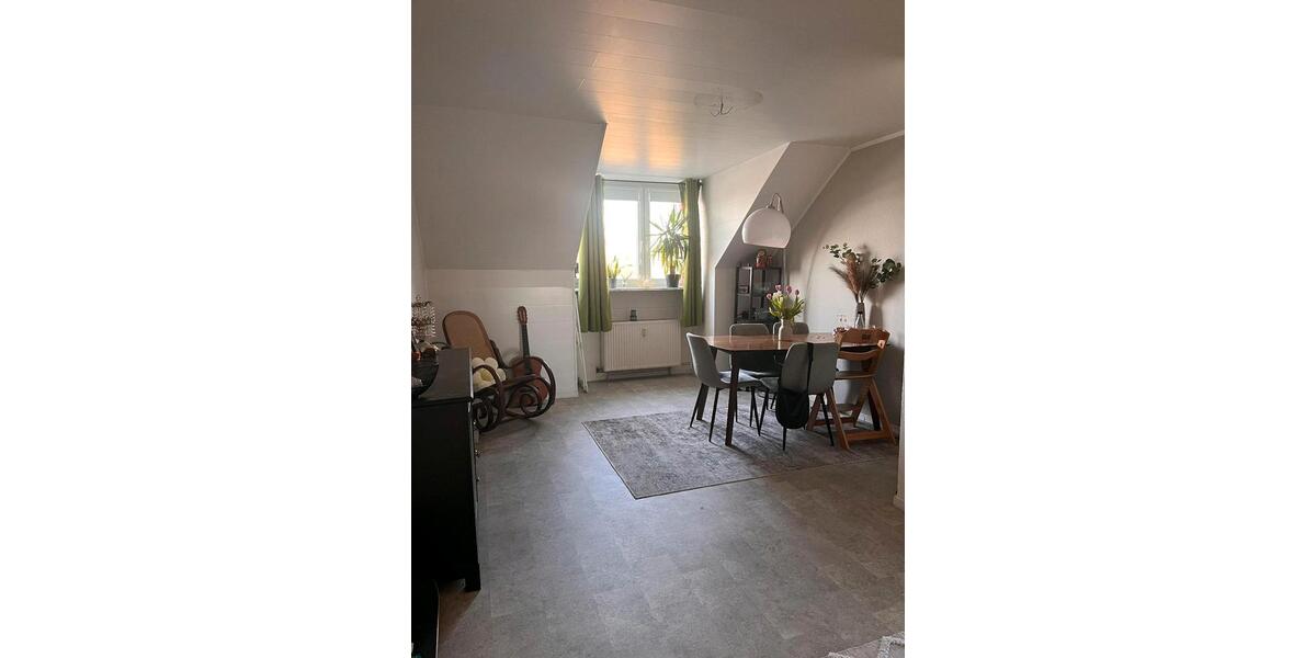Dachgeschoßwohnung Dortmund Brackel - 4 Zimmer, 92 m&sup2;, 936&euro; | Angebot:25638777