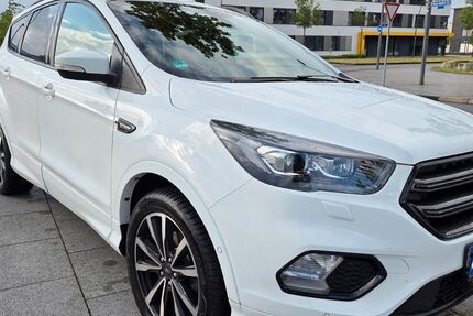 Ford Kuga 114.584 km 12.990 &euro; Dortmund 44263