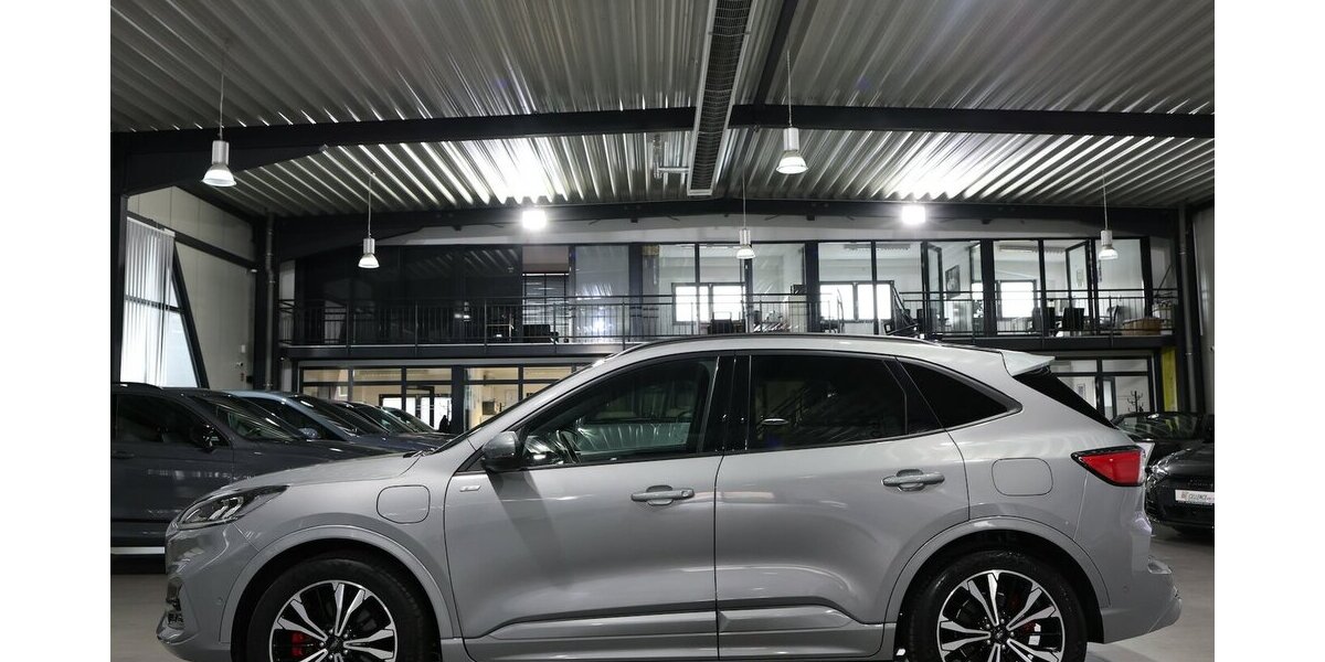 Ford Kuga 2.5 P-HEV ST-LINE-X STYLING SPORT PANORAMA 73.000 km 21.777 &euro; Hamm 59077
