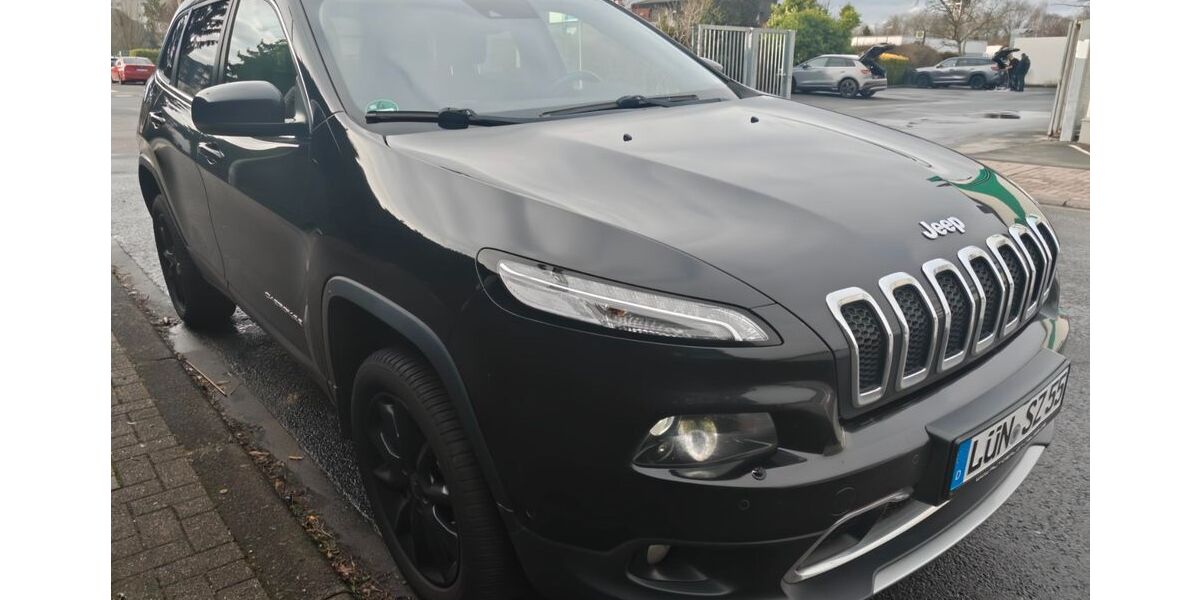 Jeep Cherokee 111.000 km 12.999 &euro; Selm 59379