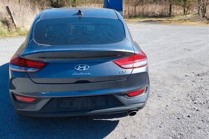 Hyundai i30 79.600 km 10.900 &euro; Kamen 59174