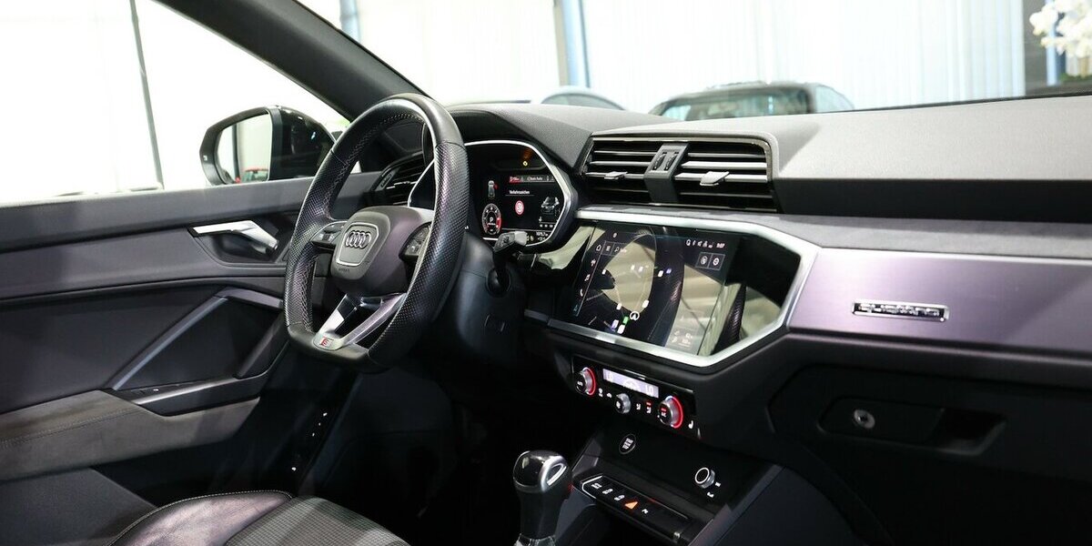 Audi Q3 40 TDI QUATTRO S-LINE SPORT BLACK MATRIX-LED 172.000 km 27.333 &euro; Hamm 59077