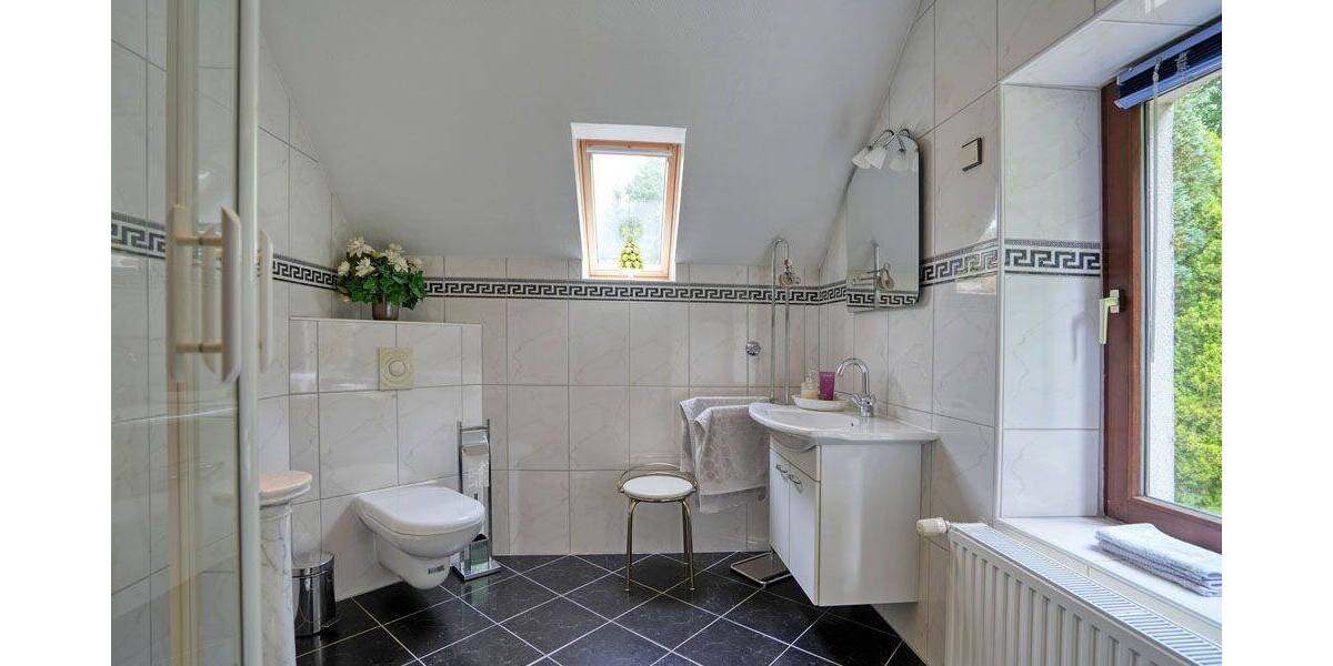 Einfamilienhaus Witten Annen - 6 Zimmer, 237 m&sup2;, 750.000&euro; | Angebot:25776342