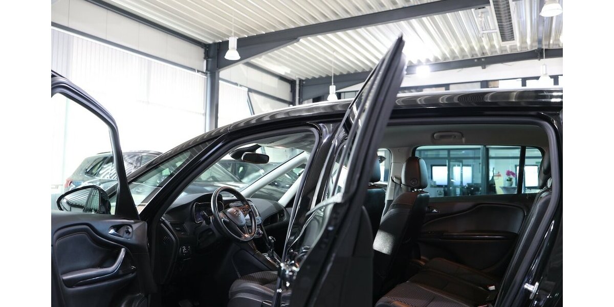 Opel Zafira C 1.6 SIDI T INNOVATION / 7-SITZER / LED 79.000 km 15.991 &euro; Hamm 59077