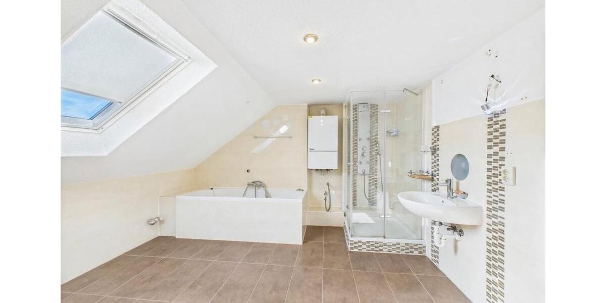 Dachgeschoßwohnung Hagen Hagen-Nord - 4 Zimmer, 90 m&sup2;, 990&euro; | Angebot:24878533