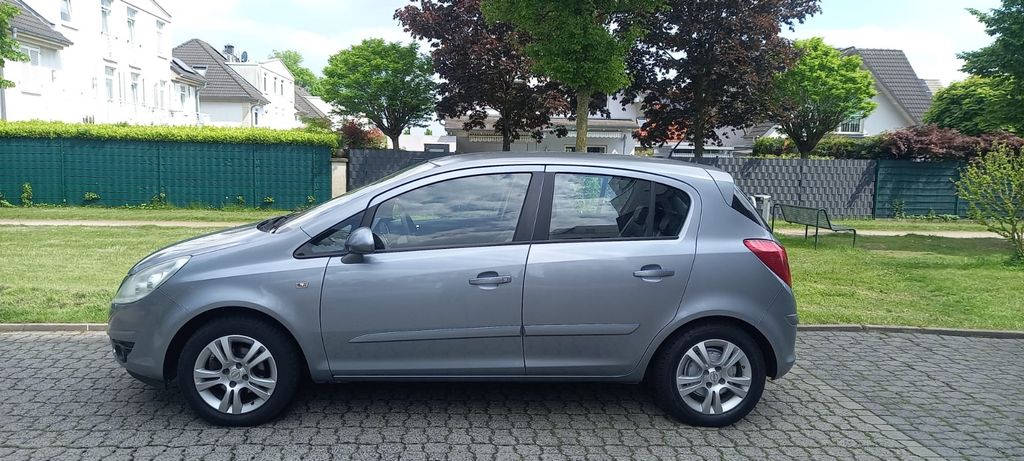 Opel Corsa 168.000 km 3.200 &euro; Dortmund 44145