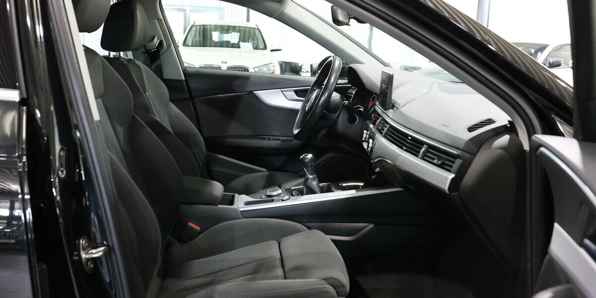 Audi A4 Avant 35 TFSI SPORT / 1.HAND / LED / NAVI+ 108.000 km 16.777 &euro; Hamm 59077