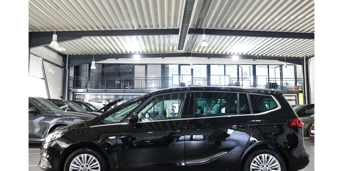 Opel Zafira C 1.6 SIDI T INNOVATION / 7-SITZER / LED 79.000 km 16.555 &euro; Hamm 59077