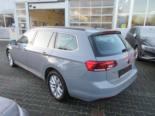 VW Passat Variant Business 2.0 TDI DSG NAVI AHK KAMER 132.100 km 19.388 &euro; Bergkamen 59192