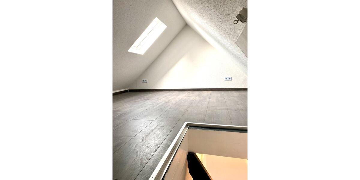 Dachgeschoßwohnung Witten Annen - 3 Zimmer, 68 m&sup2;, 640&euro; | Angebot:25635986