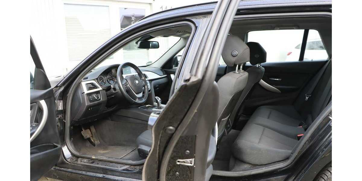 BMW 330d Touring xDrive Advantage / LED, HEAD-UP 227.000 km 11.902 &euro; Hamm 59077