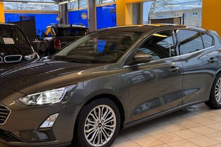 Ford Focus 18.500 km 15.950 &euro; Waltrop 45731