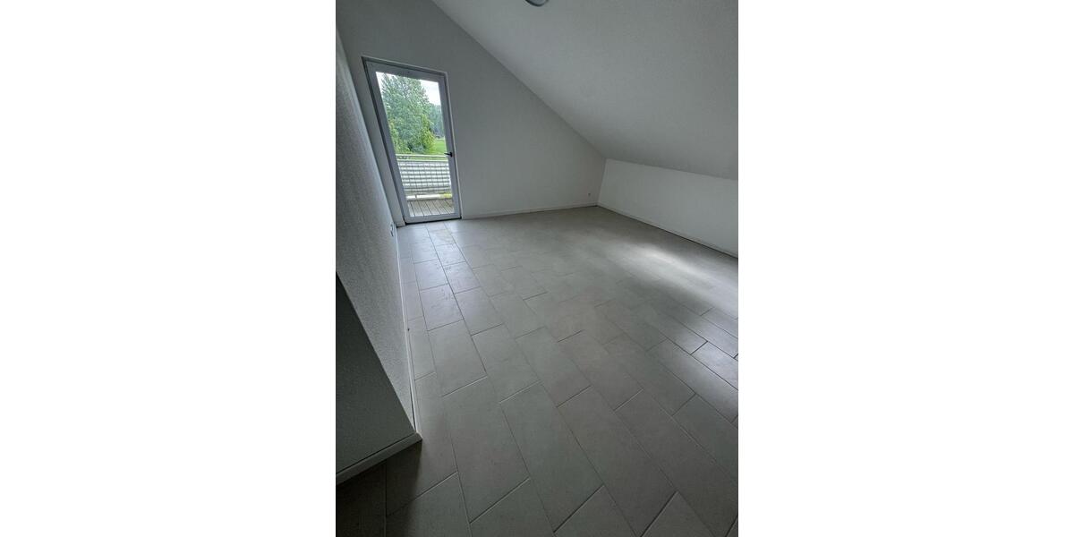 Dachgeschoßwohnung Kamen - 3 Zimmer, 74 m&sup2;, 710&euro; | Angebot:26296388