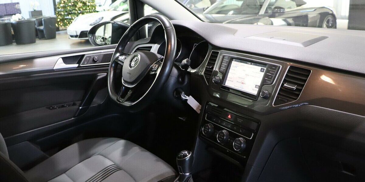 VW Golf Sportsvan 1.4 TSI ALLSTAR / XENON, NAVI-DM 119.000 km 12.444 &euro; Hamm 59077