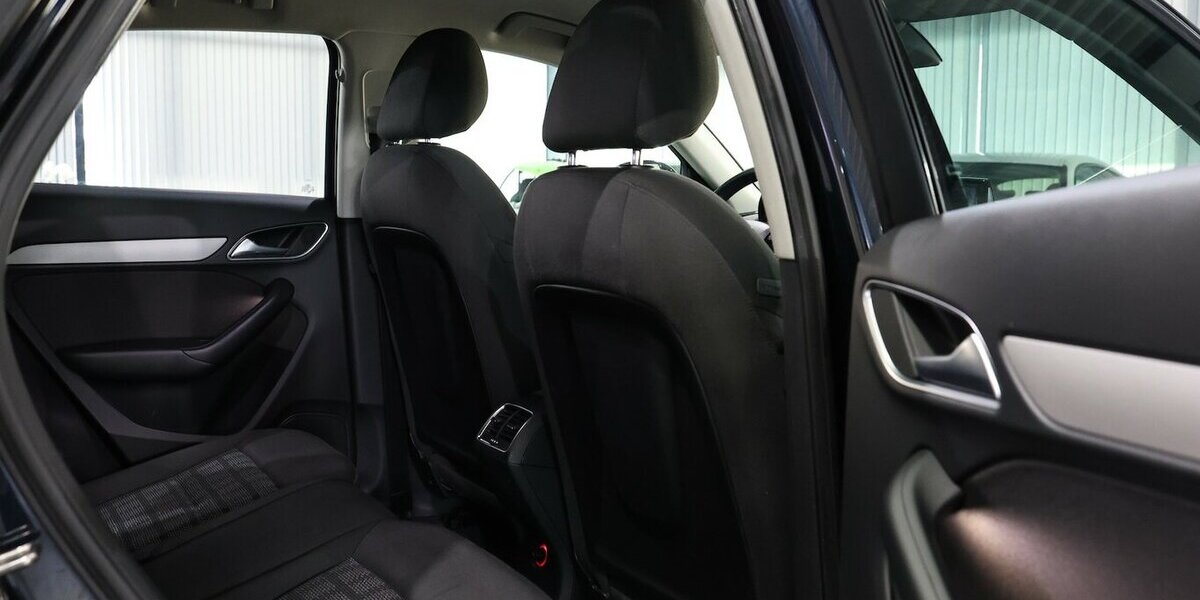 Audi Q3 2.0 TFSI QUATTRO SPORT / NAVI+KAMERA / ALLRAD 97.000 km 15.993 &euro; Hamm 59077