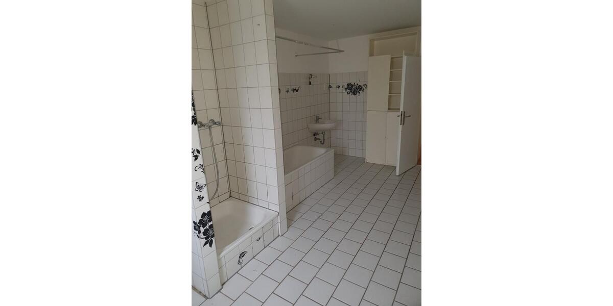 Etagenwohnung Schwerte - 4 Zimmer, 126 m&sup2;, 1.150&euro; | Angebot:25569593