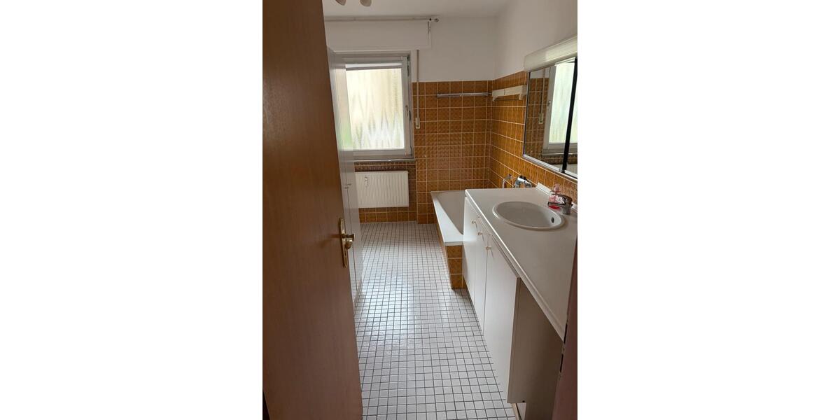 Etagenwohnung Lünen Brambauer - 4.5 Zimmer, 106 m&sup2;, 1.150&euro; | Angebot:24795136