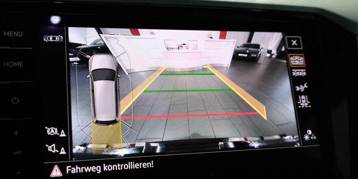 VW Passat Variant 2.0 TDI DSG BUSINESS IQ PANORAMA 122.000 km 22.777 &euro; Hamm 59077