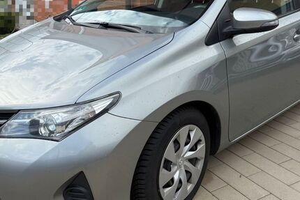Toyota Auris 206.500 km 5.600 &euro; Ahlen 59229