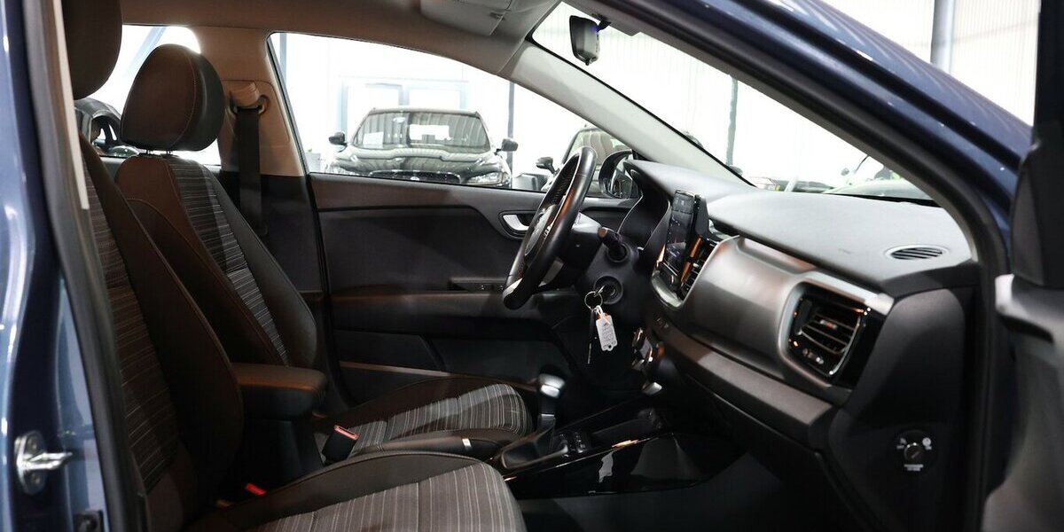Kia Stonic 1.0 T-GDI DCT VISION AUTOMATIK / LED, AHK 30.000 km 18.444 &euro; Hamm 59077